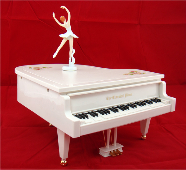 hộp nhạc piano vũ công size lớn