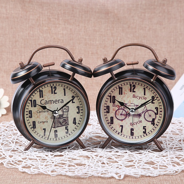 Đồng hồ báo thức cổ điển