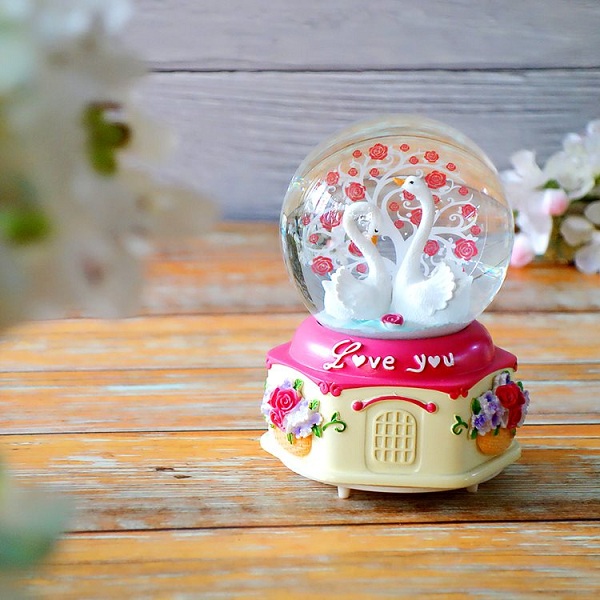 quả cầu tuyết đôi thiên nga