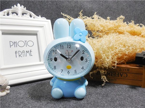 đồng hồ báo thức hình thỏ