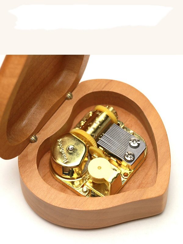 hộp nhạc gỗ trái tim